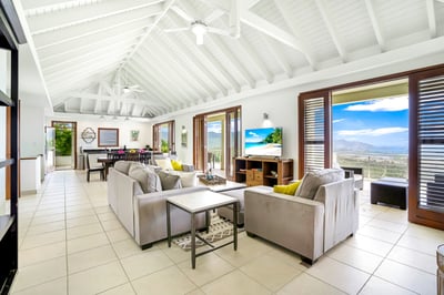 Luxury Villa Photo #17