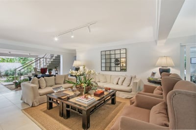 Luxury Villa Photo #12