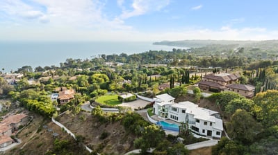 Luxury Villa Photo #92