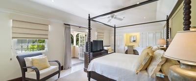 Luxury Villa Photo #11