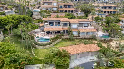 Luxury Villa Photo #2