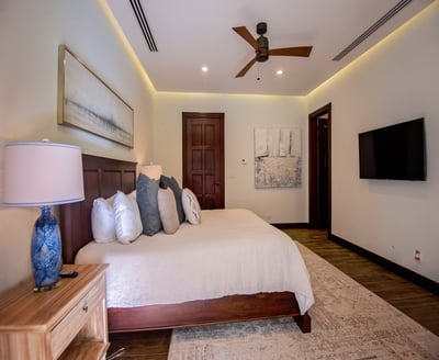 Luxury Villa Photo #28