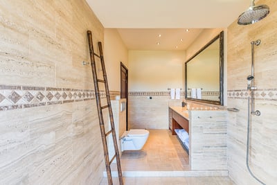 Luxury Villa Photo #54