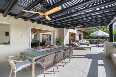Luxury Villa Photo #15