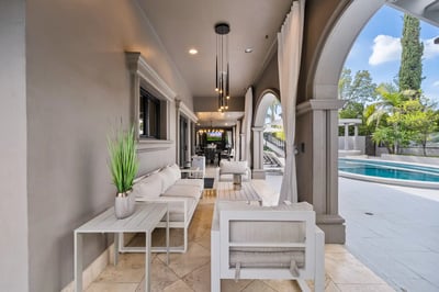 Luxury Villa Photo #4