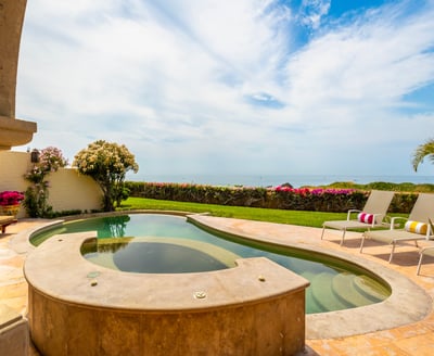 Luxury Villa Photo #4