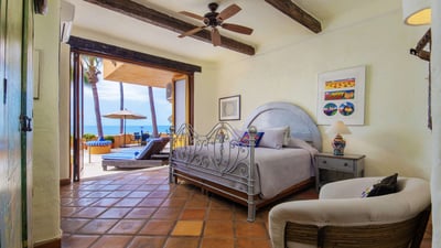 Luxury Villa Photo #34
