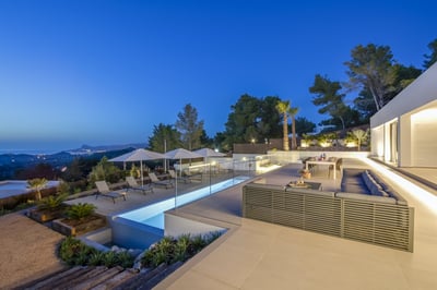 Luxury Villa Photo #10