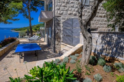 Luxury Villa Photo #11