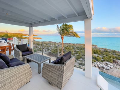 Luxury Villa Photo #30