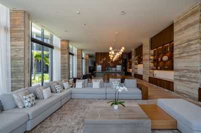 Luxury Villa Photo #18