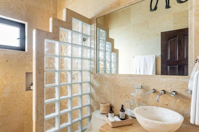 Luxury Villa Photo #47