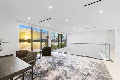 Luxury Villa Photo #28