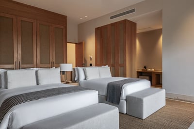 Luxury Villa Photo #36