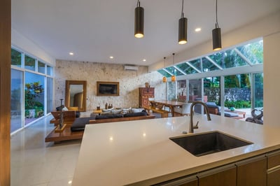 Luxury Villa Photo #21