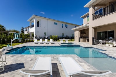 Luxury Villa Photo #5
