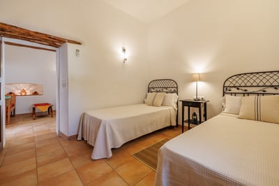 Luxury Villa Photo #34