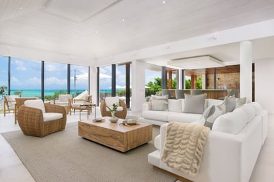 Luxury Villa Photo #18
