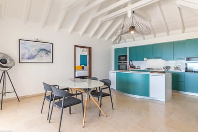 Luxury Villa Photo #27