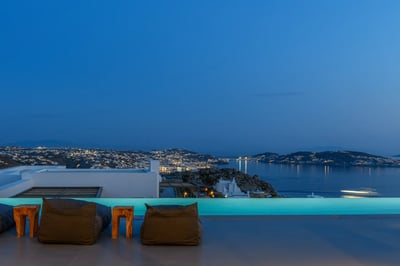 Luxury Villa Photo #10