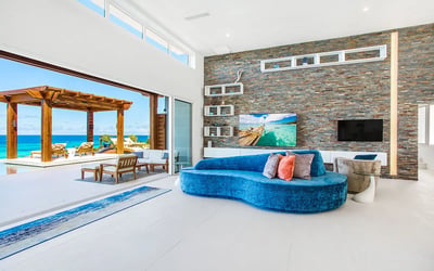 Luxury Villa Photo #12