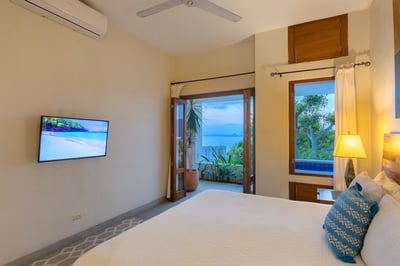 Luxury Villa Photo #52