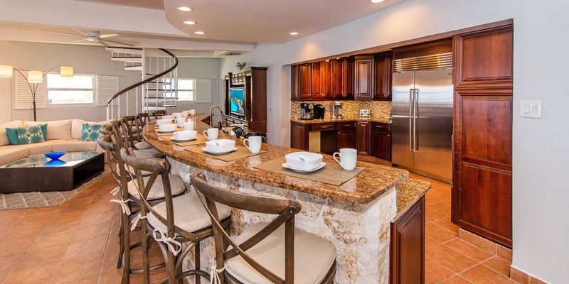 Cayman Castle & Guesthouse