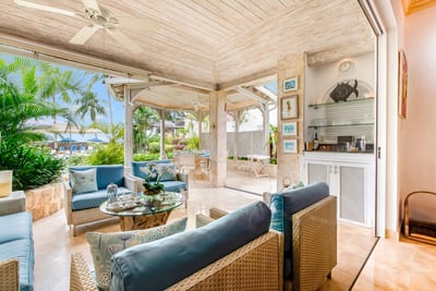 Luxury Villa Photo #2