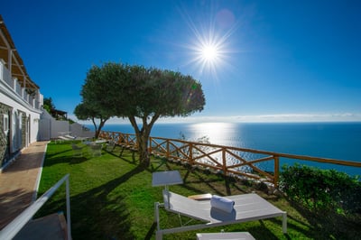 Luxury Villa Photo #5