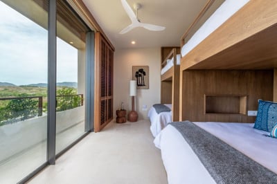 Luxury Villa Photo #40