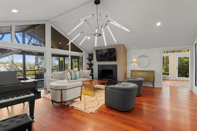 Luxury Villa Photo #22
