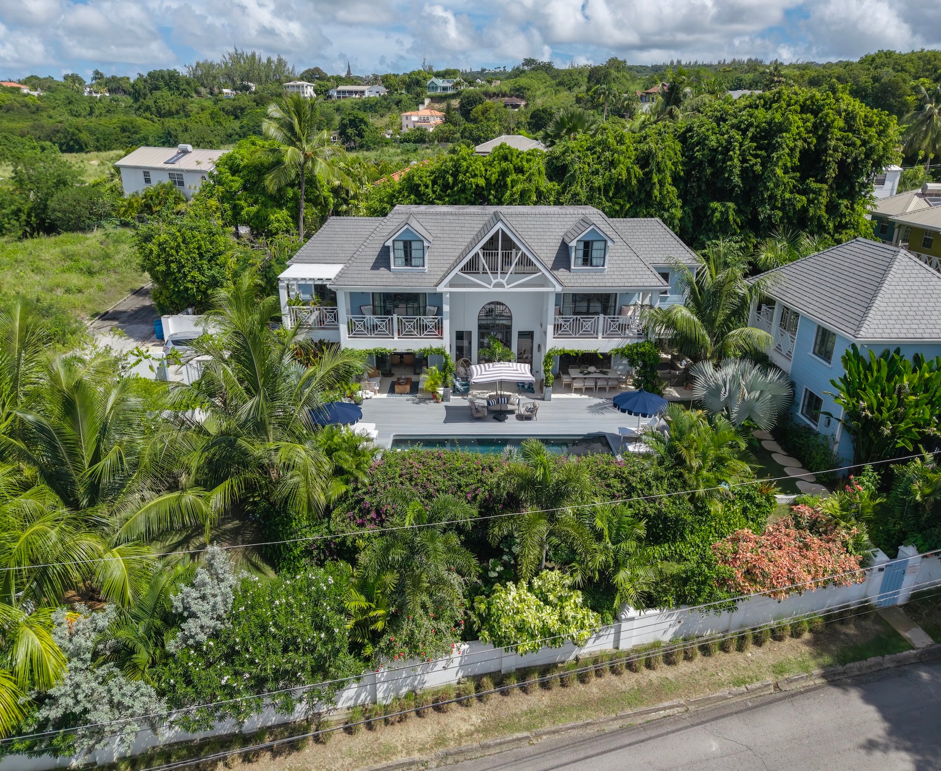 Seastar House & Cottage - 2