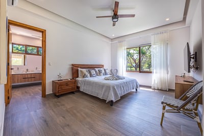 Luxury Villa Photo #39