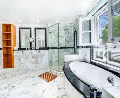 Luxury Villa Photo #14
