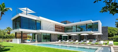 Luxury Villa Photo #2