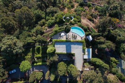 Luxury Villa Photo #3