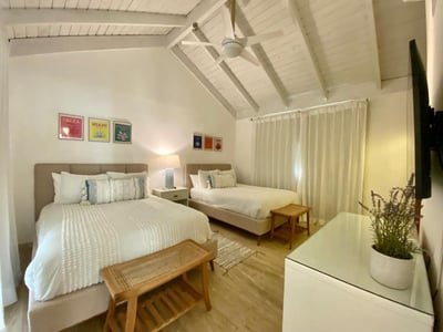Luxury Villa Photo #23