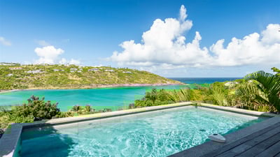 Luxury Villa Photo #4