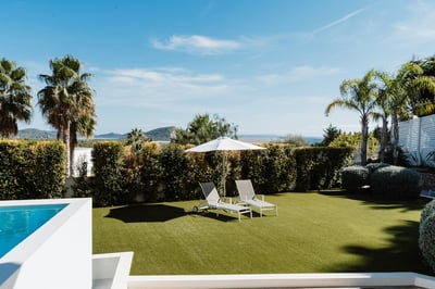 Luxury Villa Photo #4