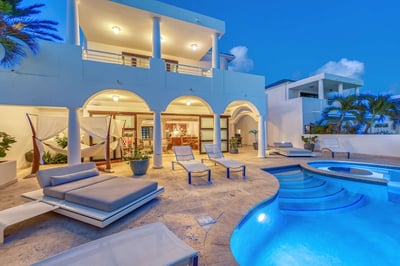 Luxury Villa Photo #3