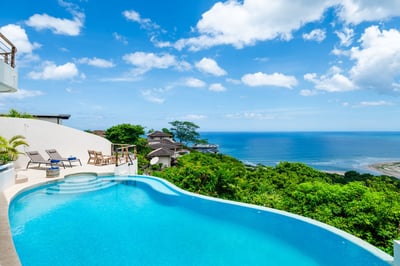 Luxury Villa Photo #3