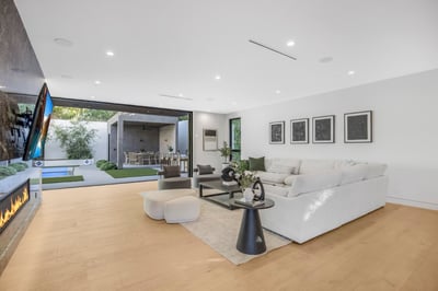 Luxury Villa Photo #22