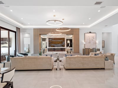 Luxury Villa Photo #28