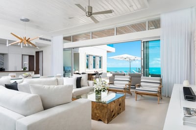 Luxury Villa Photo #6