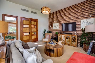Luxury Villa Photo #19