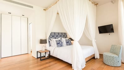 Luxury Villa Photo #27