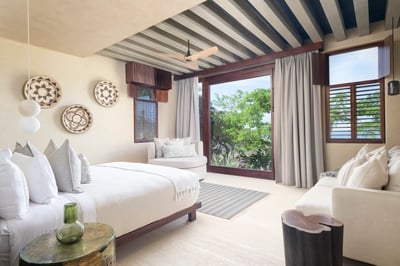 Luxury Villa Photo #29