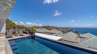 Luxury Villa Photo #4