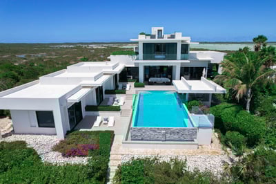 Luxury Villa Photo #21