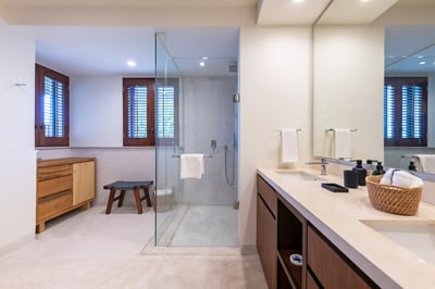 Luxury Villa Photo #33